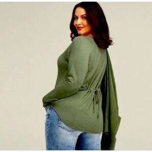 CAbi Olive Green V-Neck Cinched Tie Back Long Sleeve "Recline" Tee Size Small